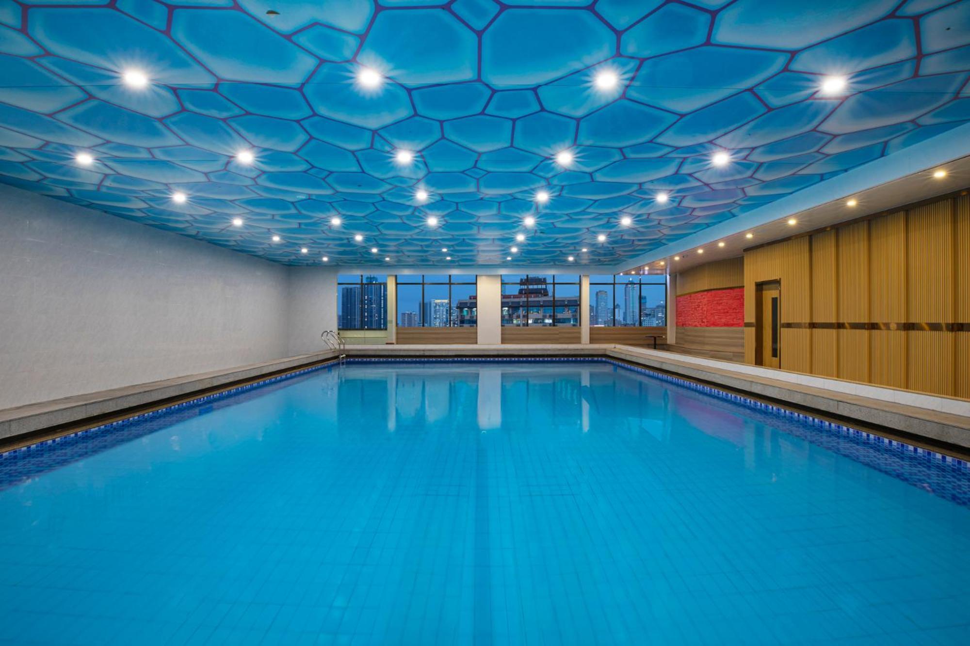 Voco Wuhan Xinhua, An Ihg Hotel Exterior foto